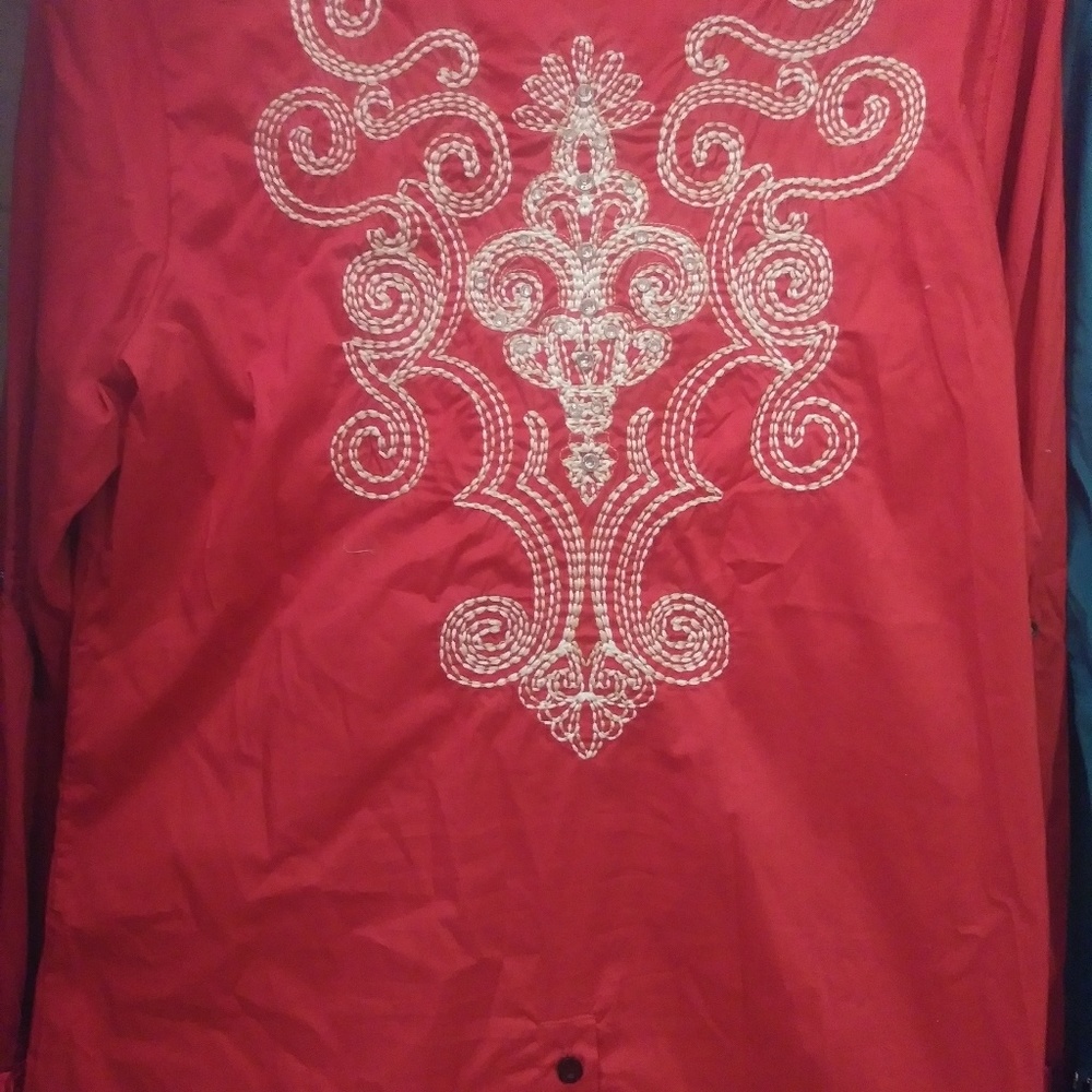 Red Roar l/s snap button up